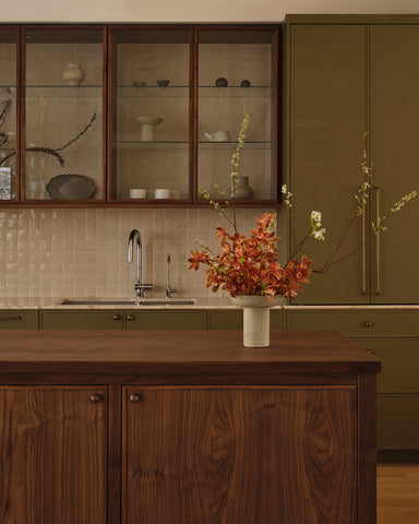 alissa coe studio ceramic pedestal vase 4 jade glaze riley snelling photography alison milne co