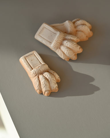 bergs potter planter supports risers paws terracotta rose