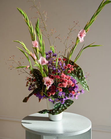 fresh flowers tumbler arrangement silver utilitarian Mexicano